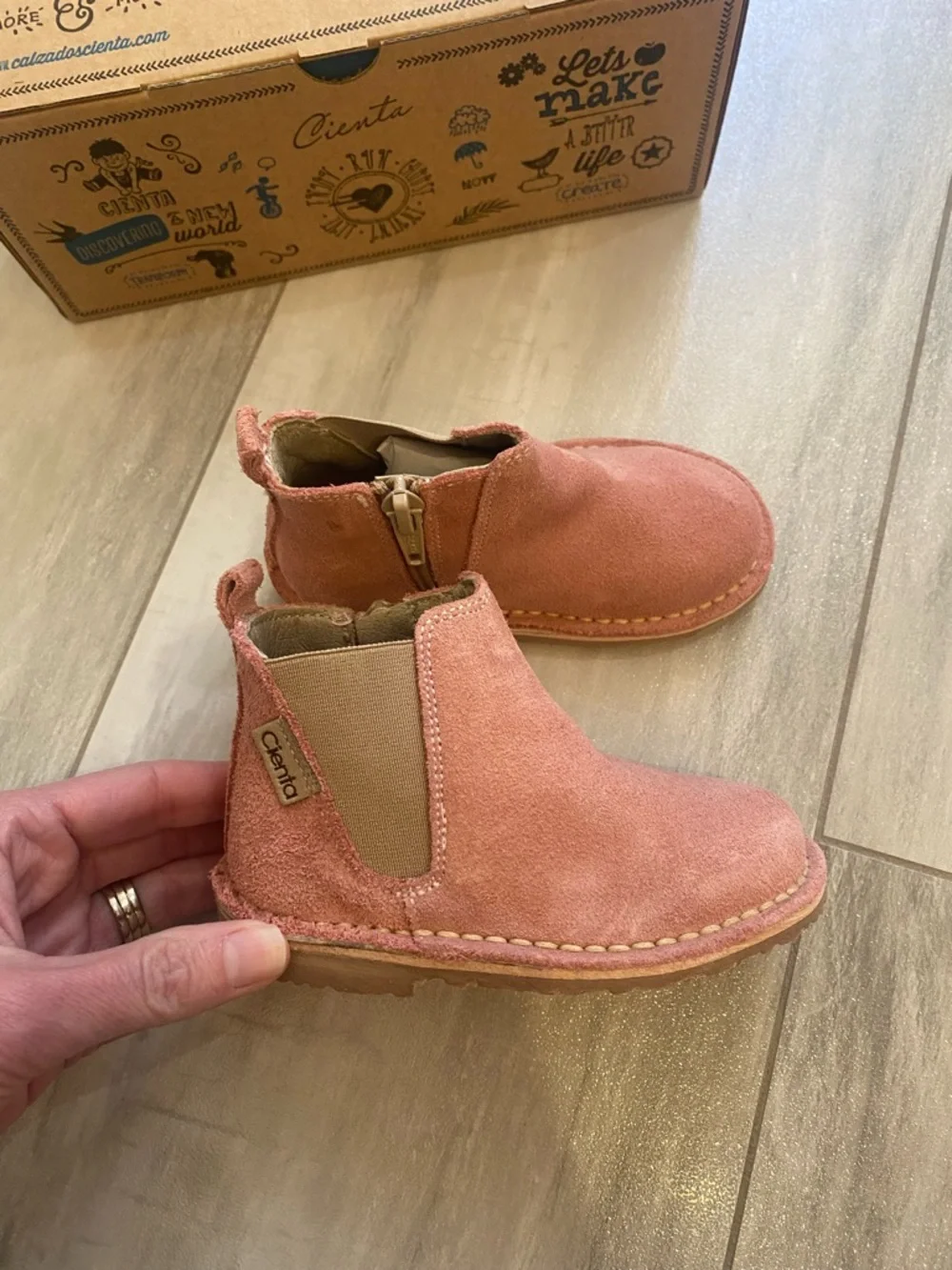 NWT Cienta Classic Light Pink Suede Leather Zip-Up Round Toe Boot toddler 6